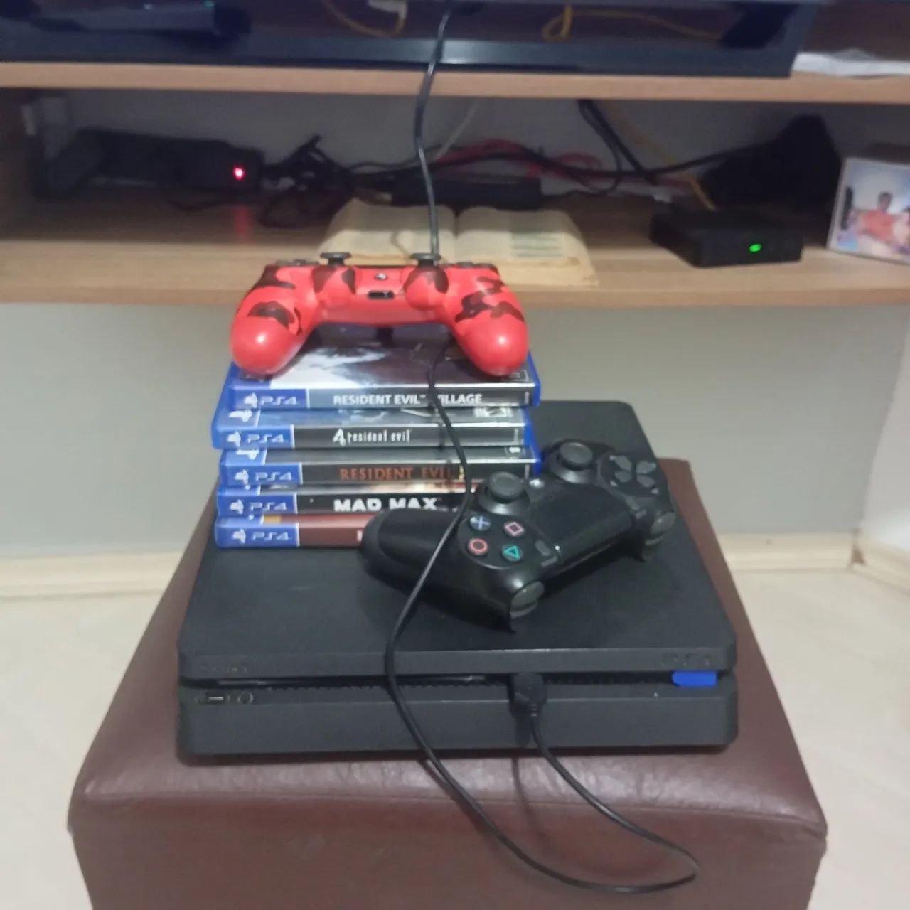 PLAYSTATION 4 