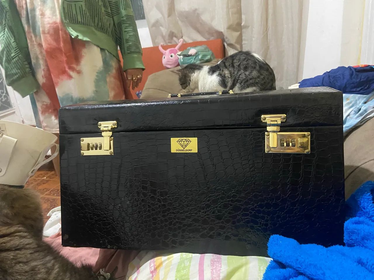 Vendo mala para colocar bijuterias 