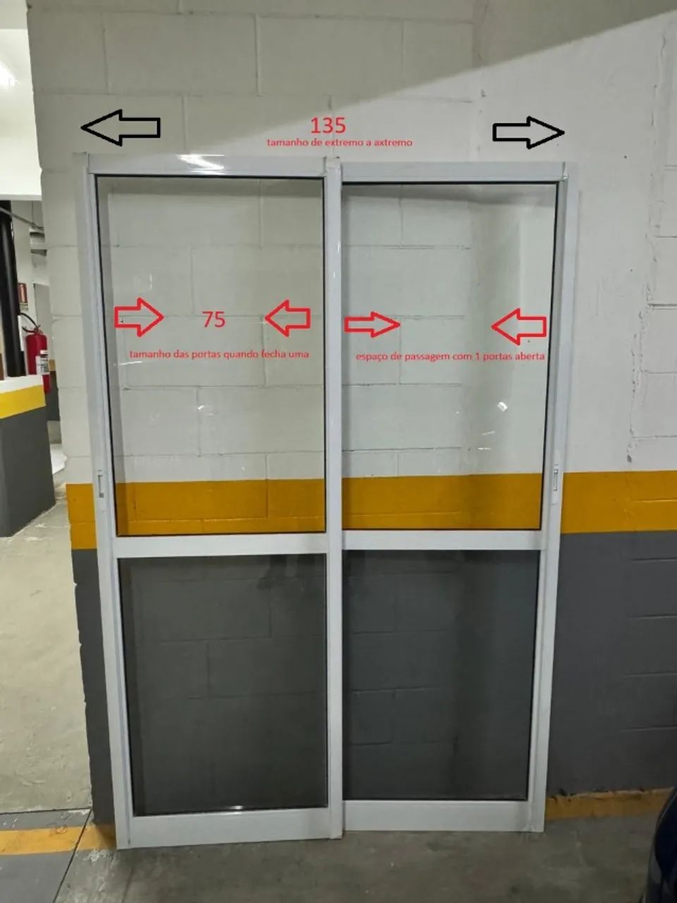 Portas de correr metálicas brancas com vidro - Foto 4