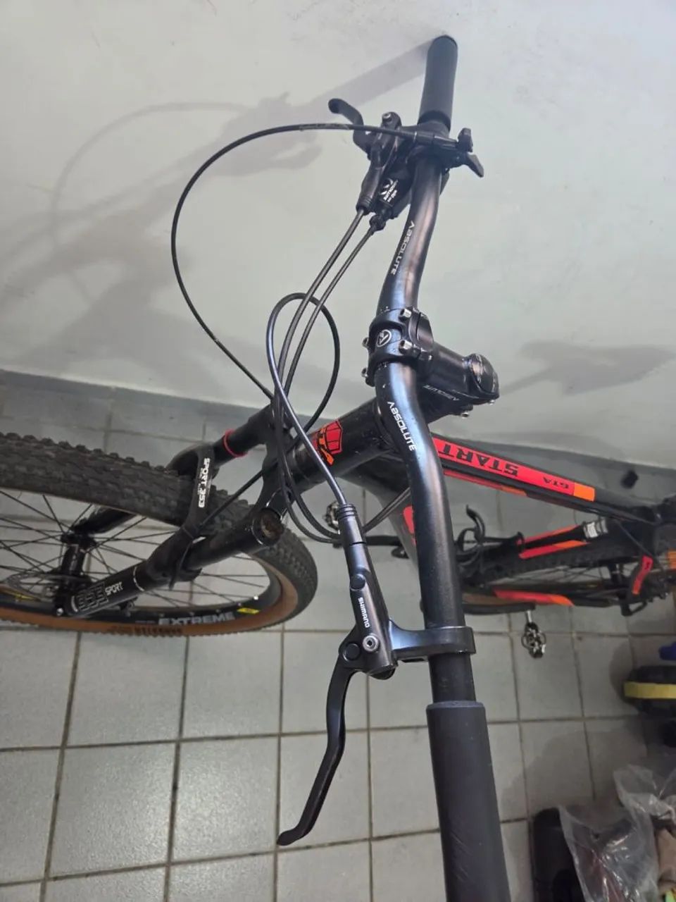 Bicicleta montada  - Foto 4