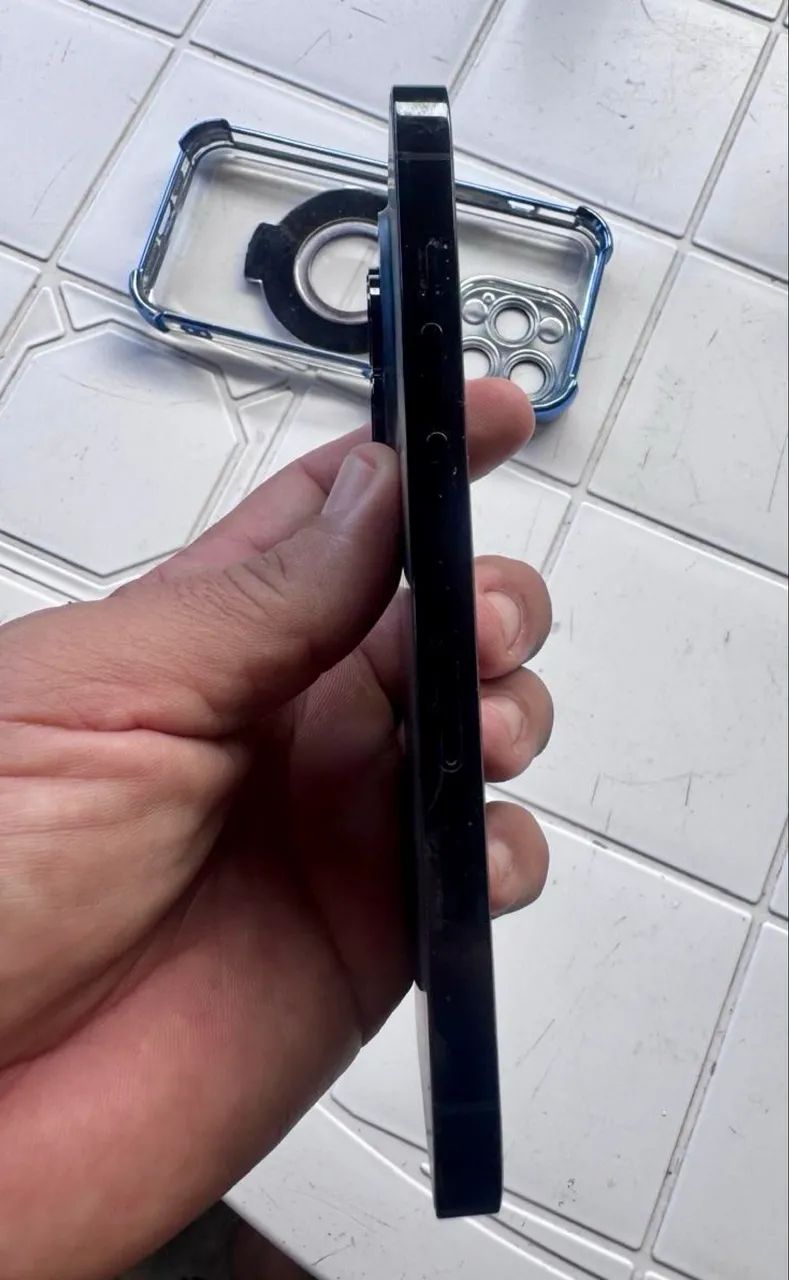 iPhone 12 Pro preto ótimo estado  - Foto 4