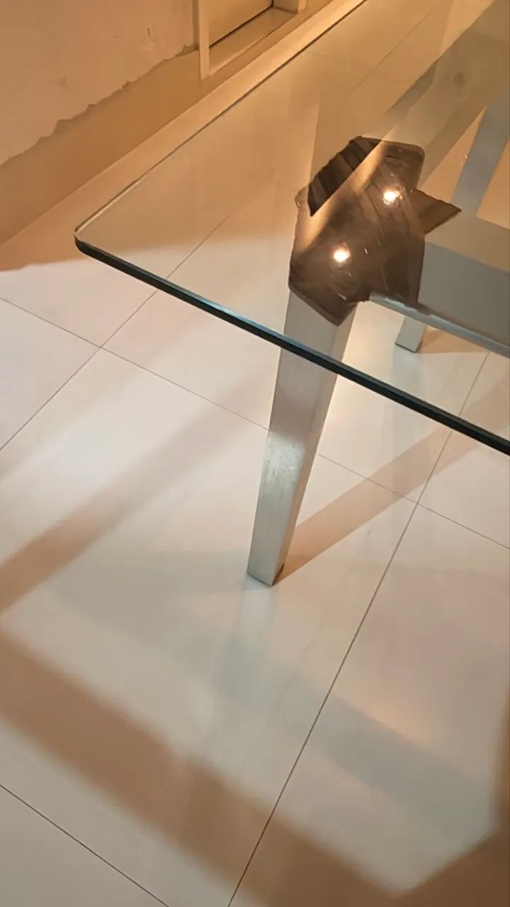 Mesa bem conservada  - Foto 3