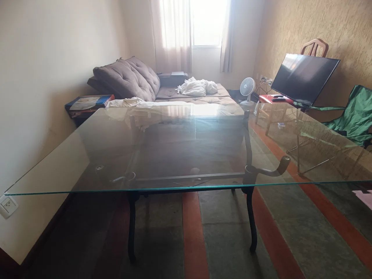 Mesa para 6 lugares e tampo de vidro - Foto 5