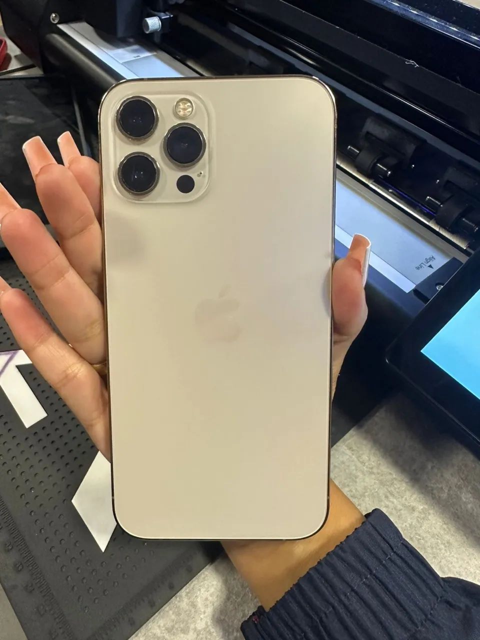 IPHONE 12 PRO MAX 256gb - Foto 4