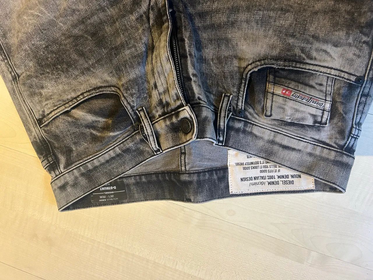 Calça Diesel Denim masculina slim  - Foto 2