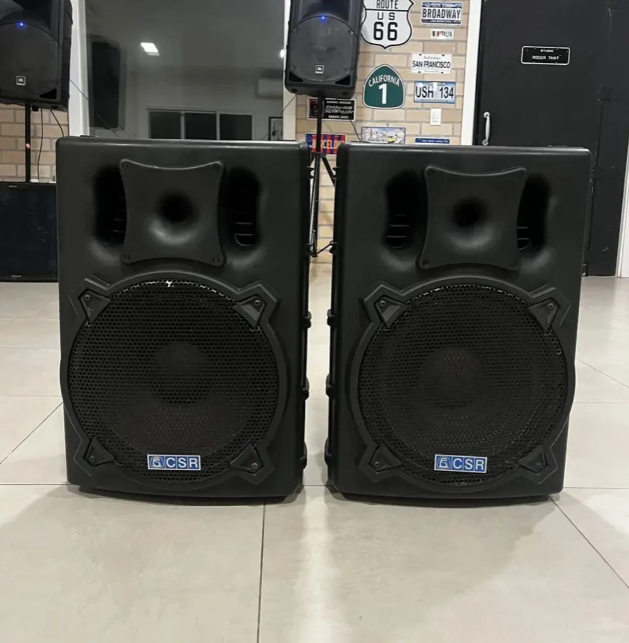 Caixa Amplifica Csr 4000a 15 Pol  - Excelentes