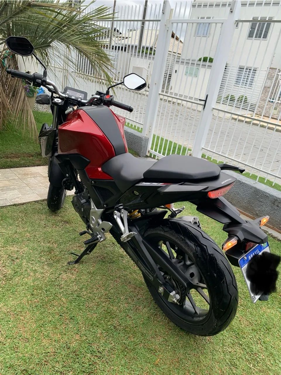CB 300F 2025 - Foto 3
