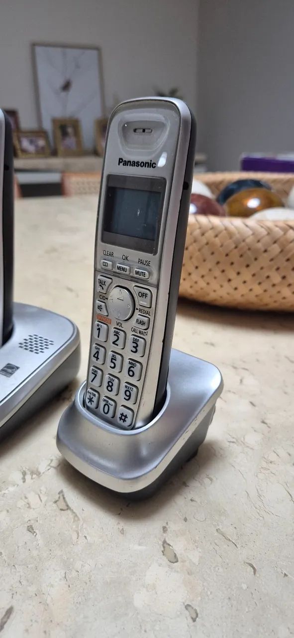 Telefone sem Fio Panasonic base + 2 remotos - Foto 4