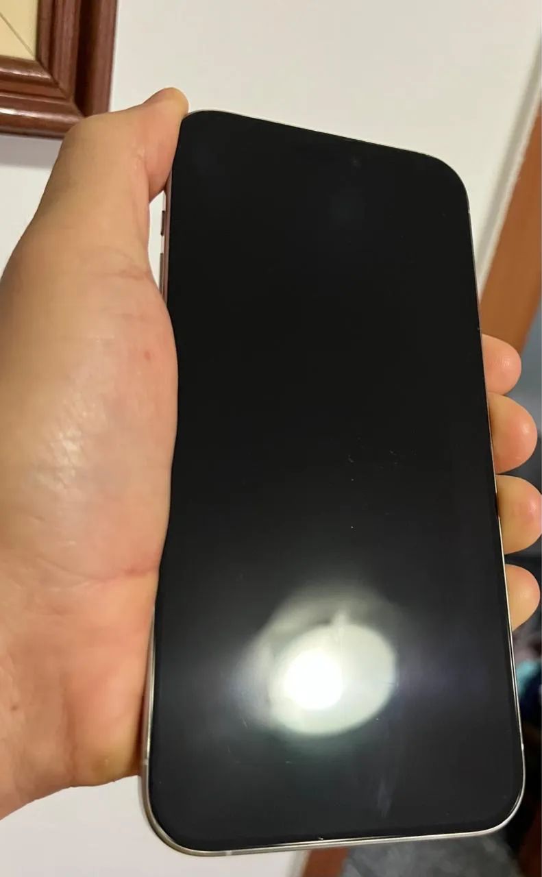 Iphone 15 Pro max em excelente estado com caixa  - Foto 3