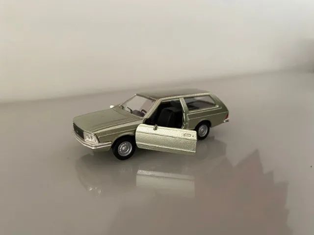Miniatura Ford Belina II Prata - Colecionável - Foto 2