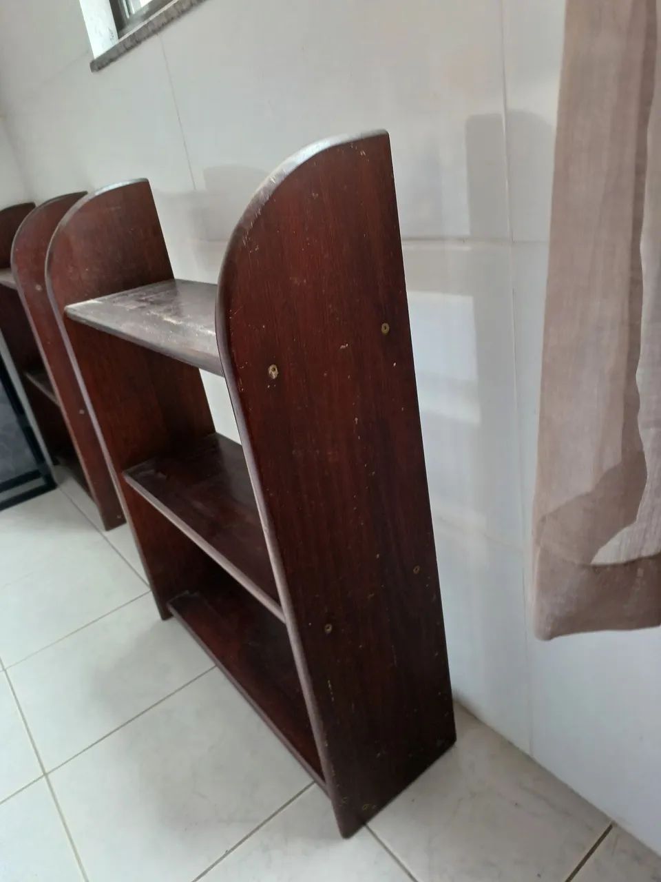  Estantes de parede vendendo 3 peças  - Foto 2