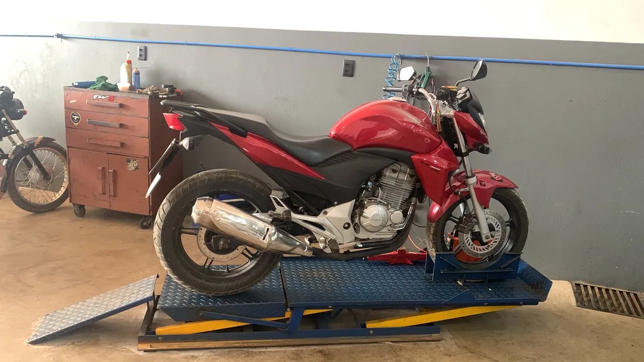 VENDO/TROCO CB300r 2013/2014 - Foto 2