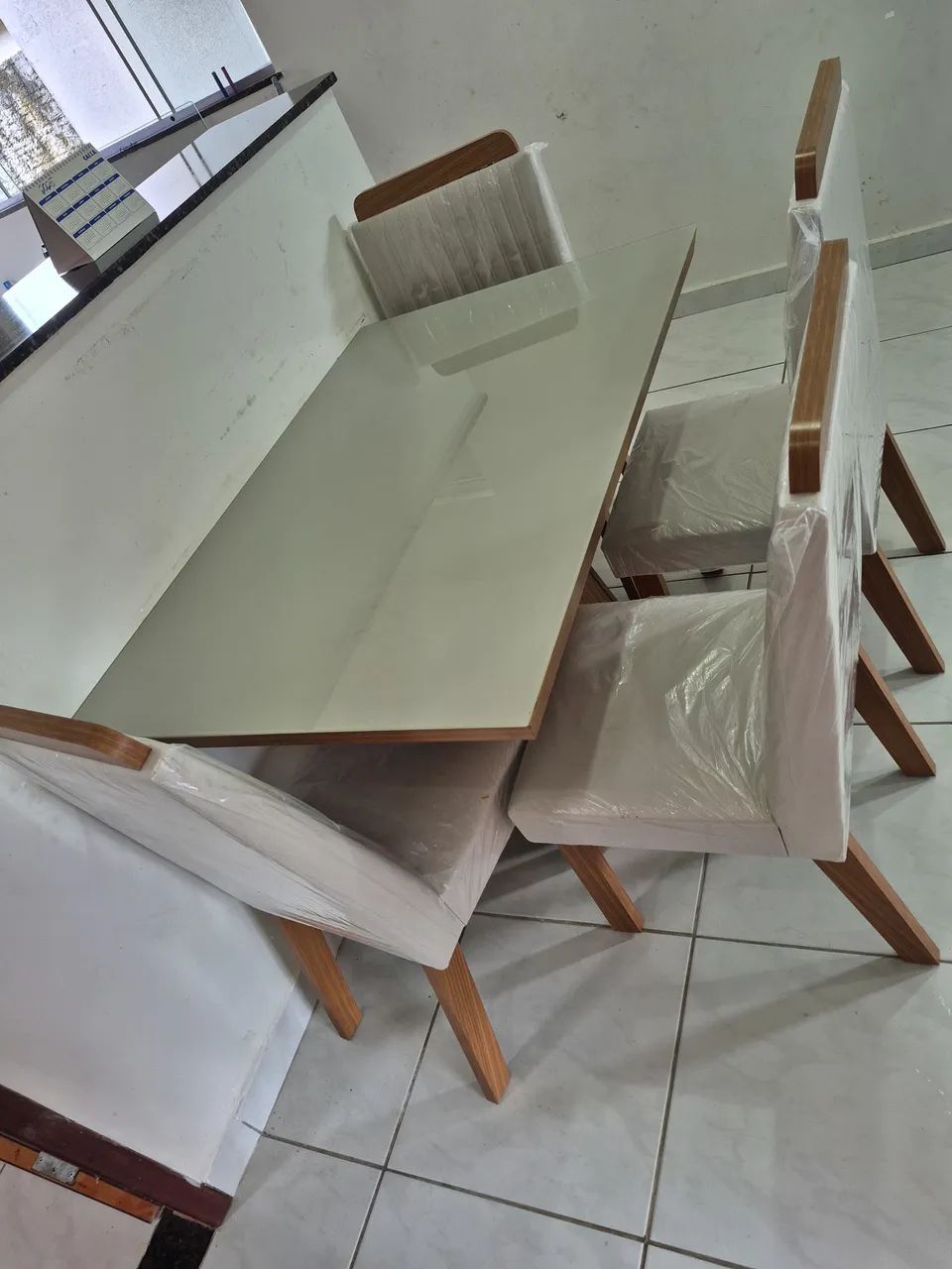 Mesa de jantar 4 cadeiras  - Foto 2