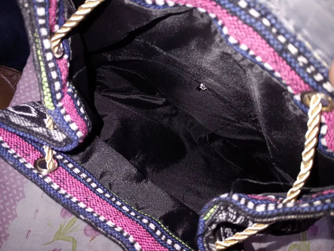 Vendo uma mochila nova.Entrego - Foto 5