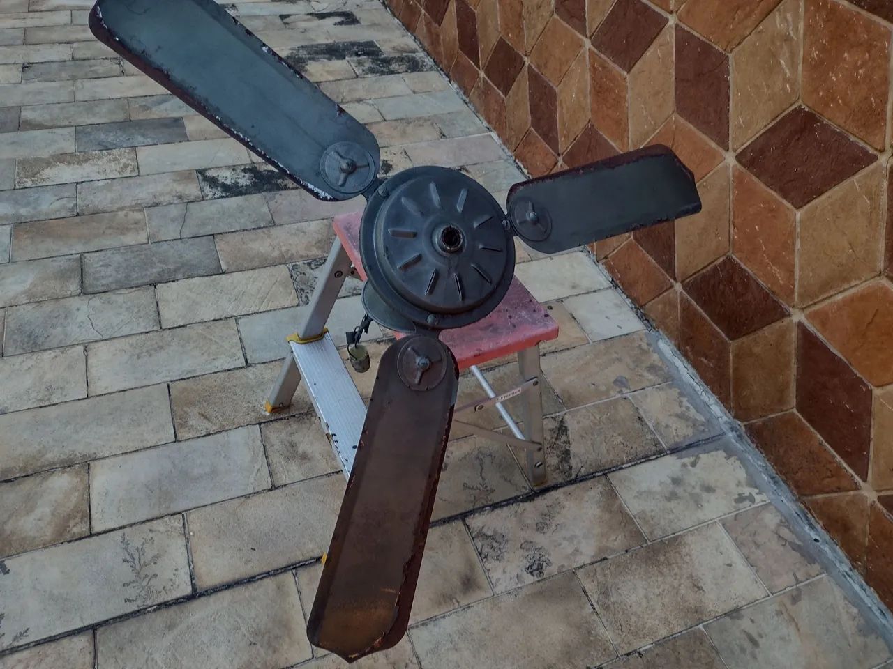 Ventilador de teto em bom estado  - Foto 4