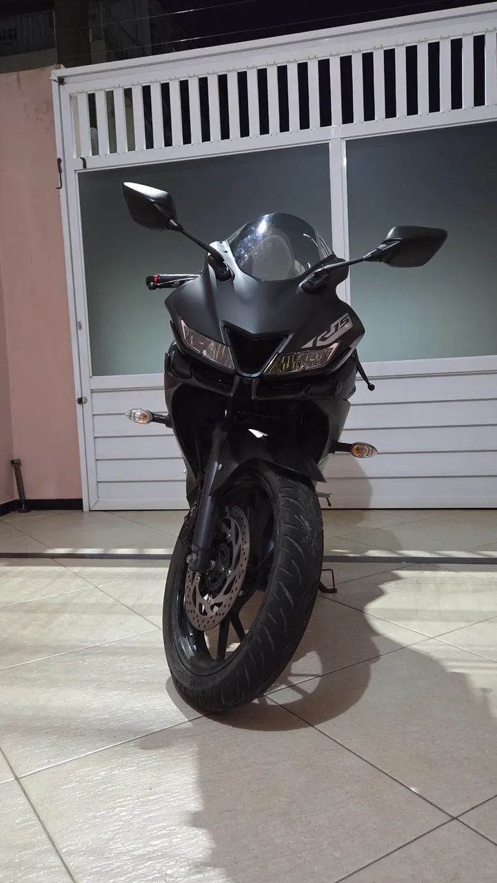 YAMAHA R15 2023/2024 - Foto 2
