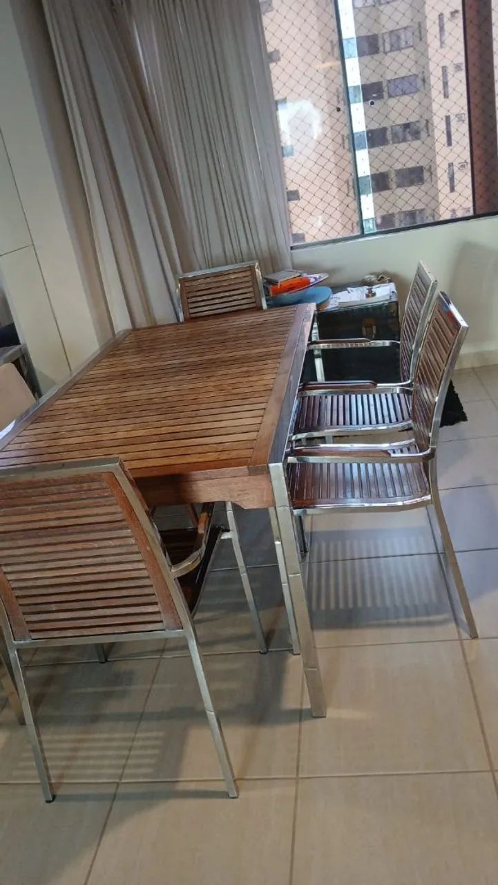 Mesa retangular Tramontina, madeira e inox. 1,58x0,90, com 4 cadeiras. - Foto 5