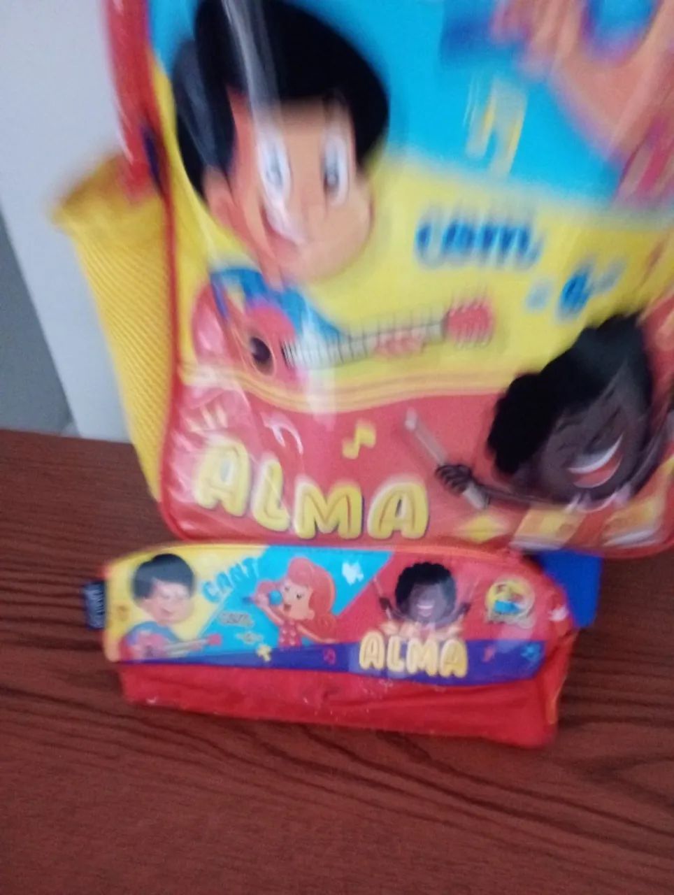 Mochila escolar e estojo - Foto 4