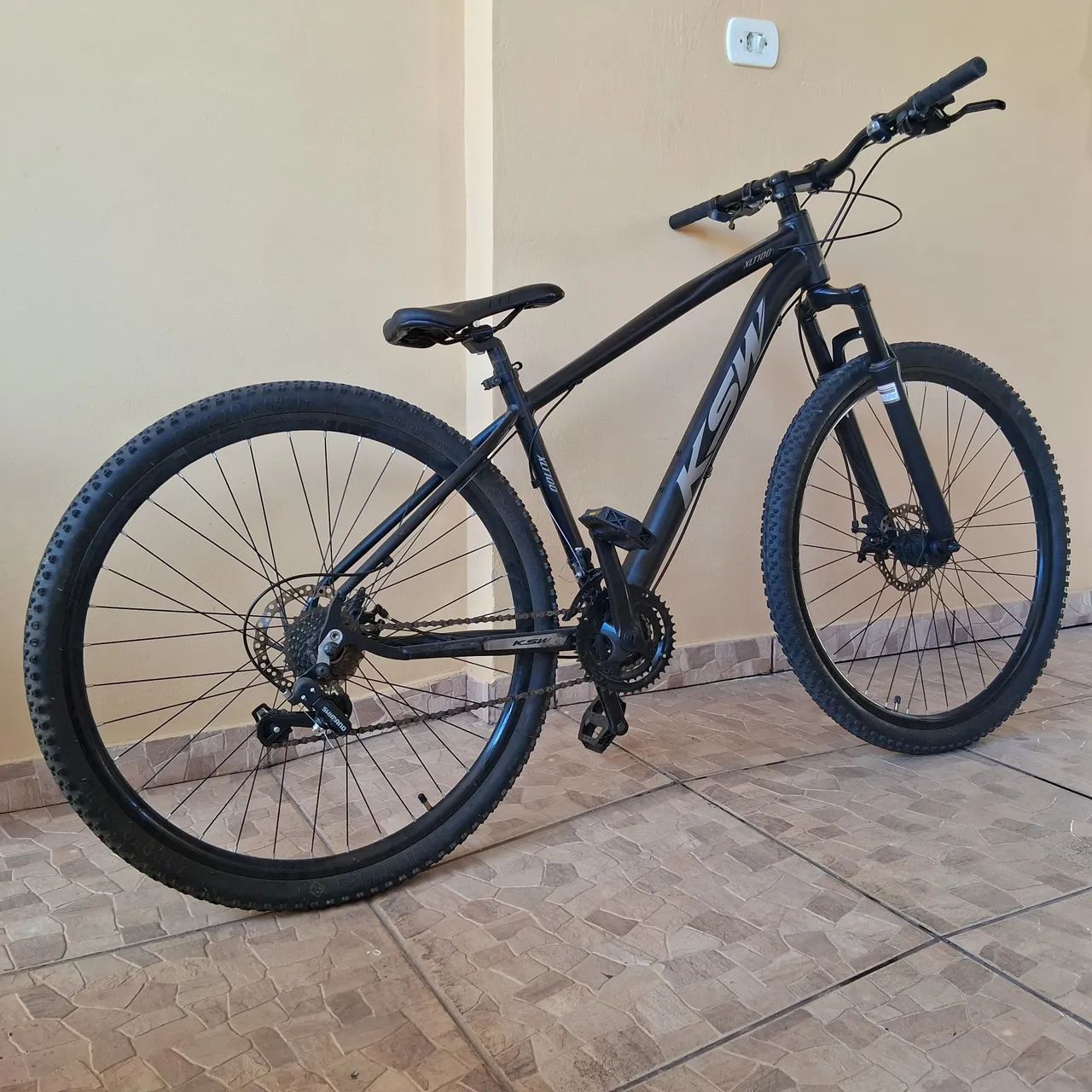 Vendo bicicleta aro 29 semi nova - Foto 2