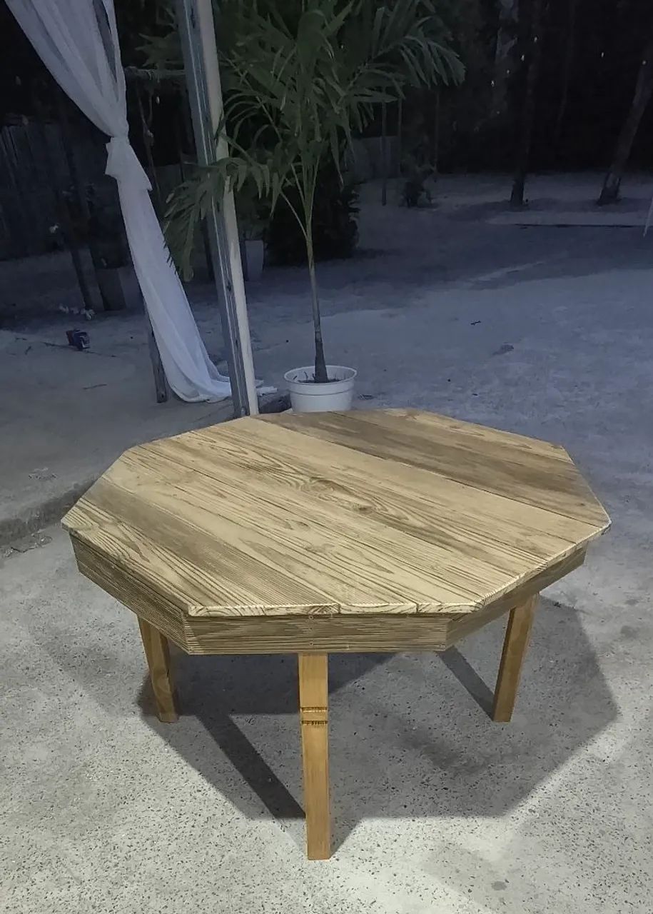 Vendo mesa de madeira maciça rústica  - Foto 4