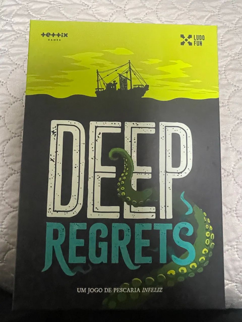 Vendo jogo de tabuleiro Deep Regrets - Foto 2