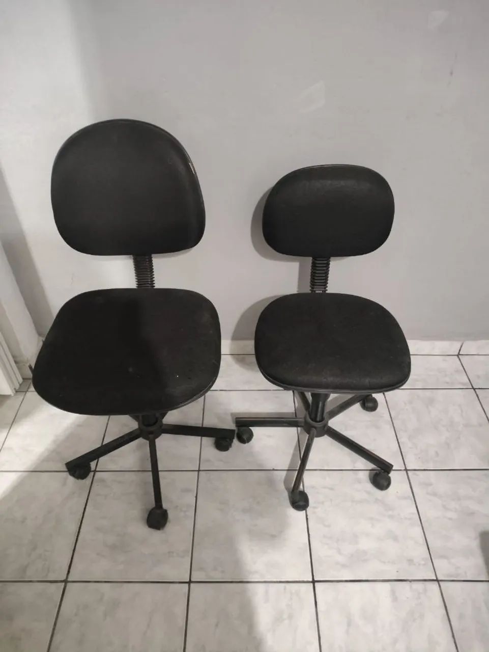 2 Cadeiras de Escritório + TV 14"