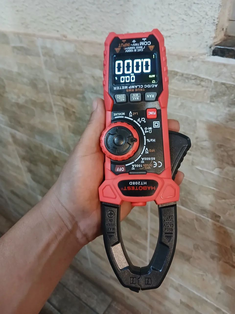 alicate amperímetro digital Habotest HT208D - Foto 2