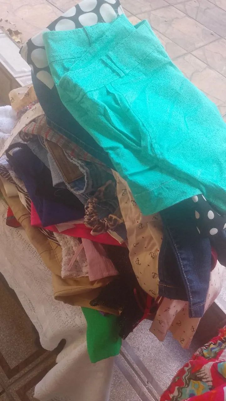 Lote de roupas - Foto 4