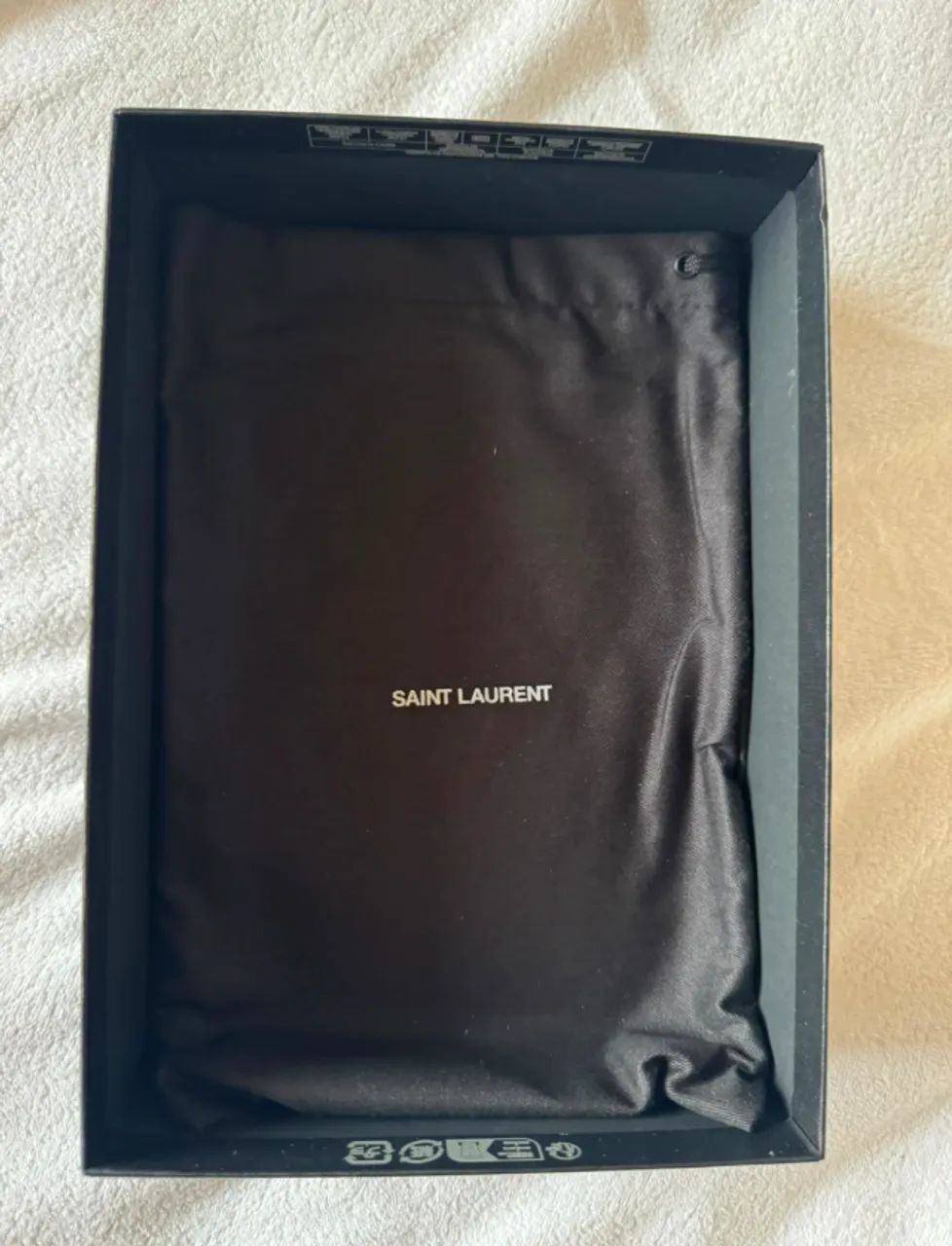 Saint Laurent Clutch Classic Cassandre matelassê de couro   - Foto 5