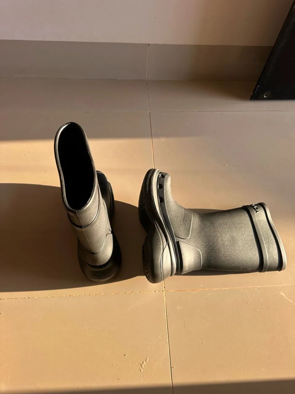 Bota Balenciaga Crocs  - Foto 3