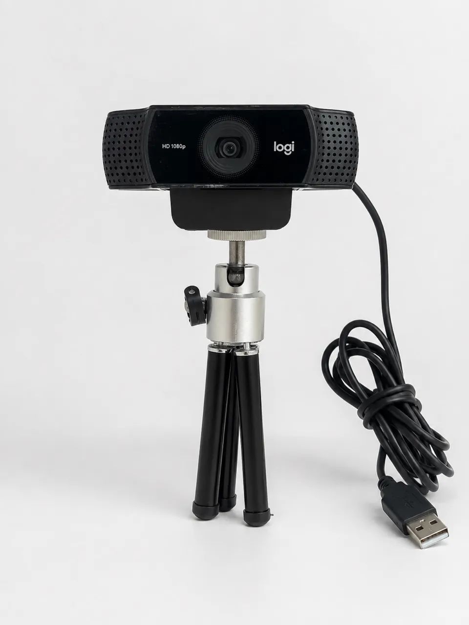 Webcam Logitech Full HD 1080p com Mini Tripé ? Usada em Ótimo Estado