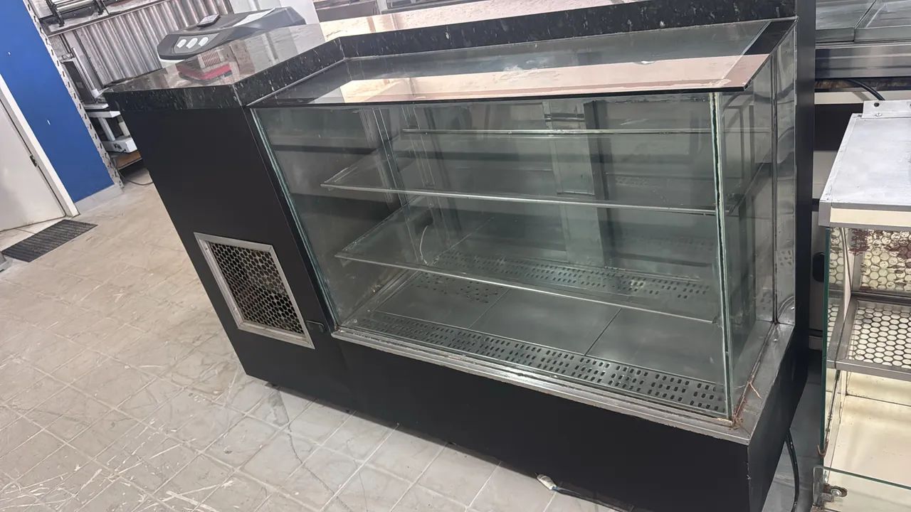 Vitrine refrigerada 1,50mt 220v - Foto 4