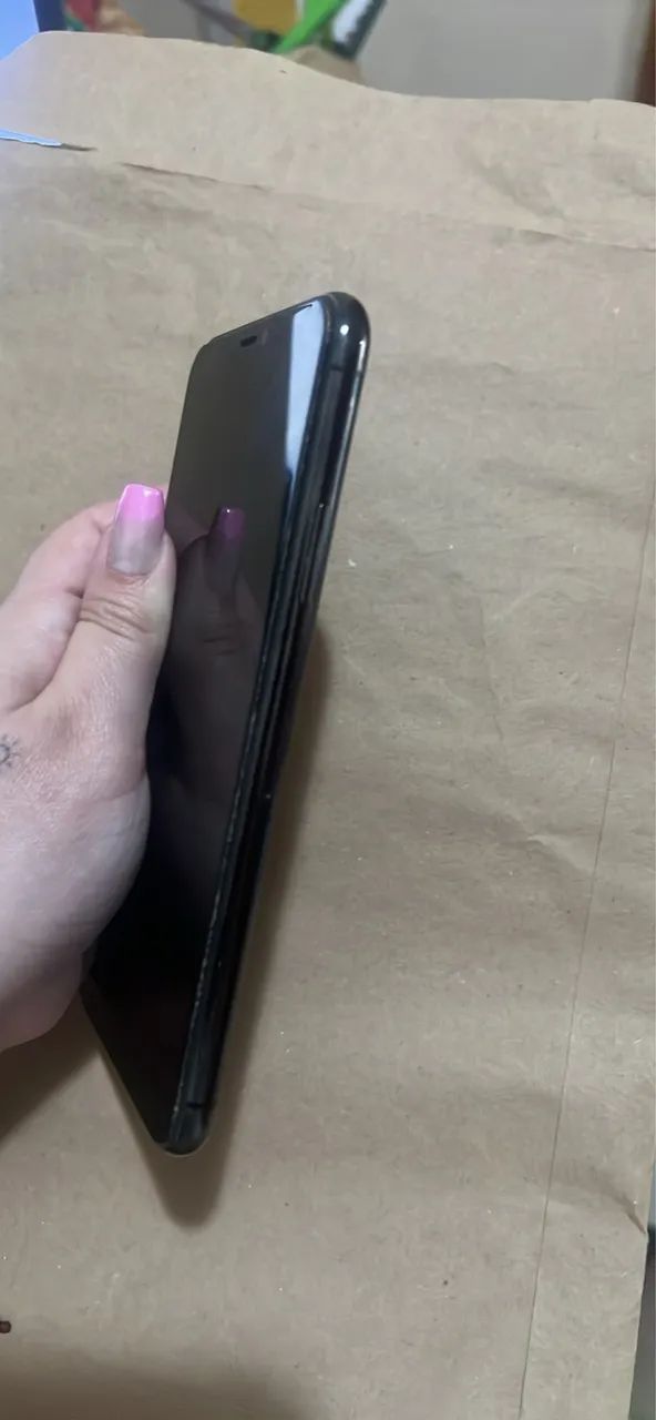 Vendo IPhone 11 Pro Max Novíssimo! - Foto 2
