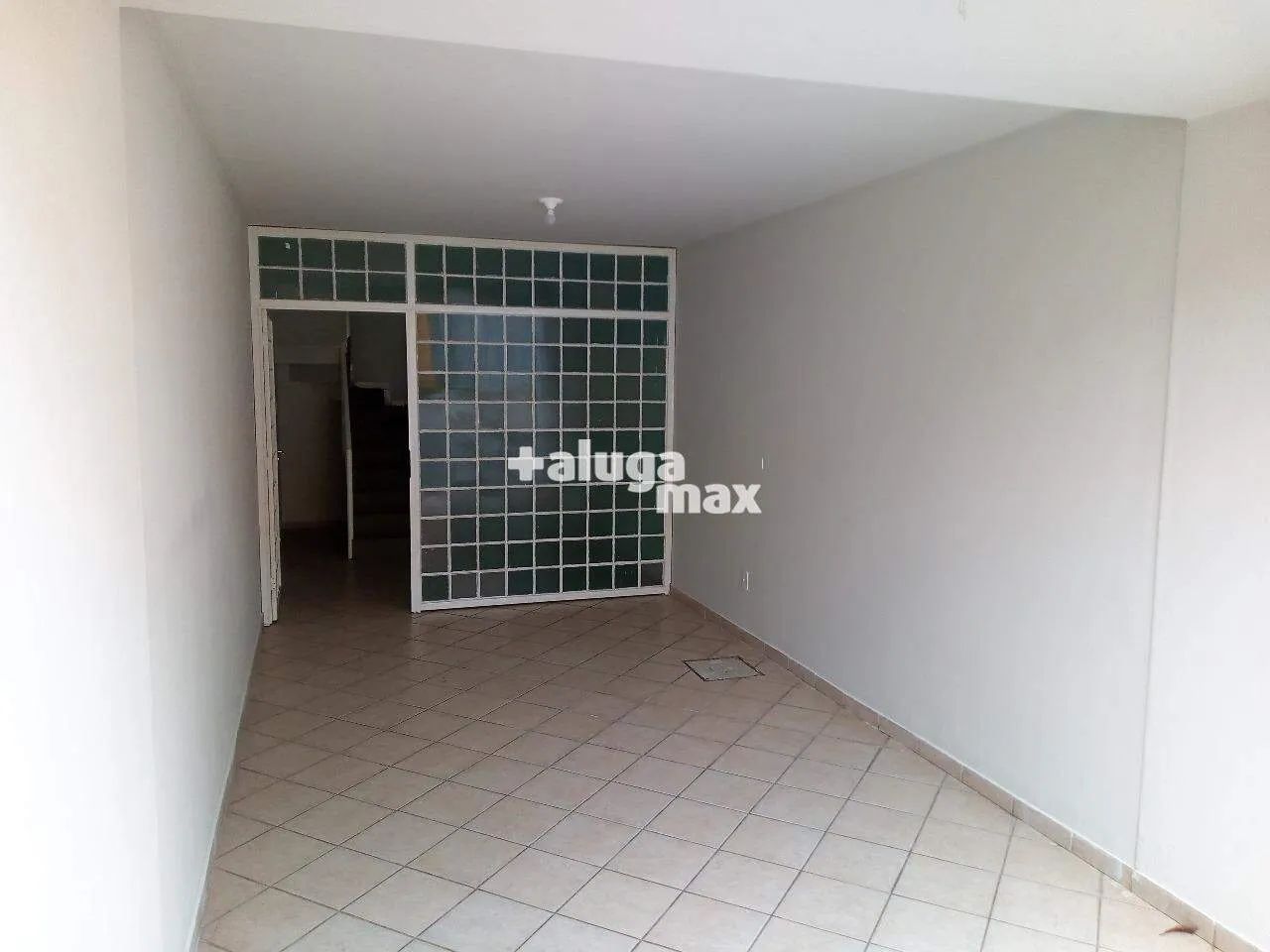 Casa com garagem no Estoril - Foto 2
