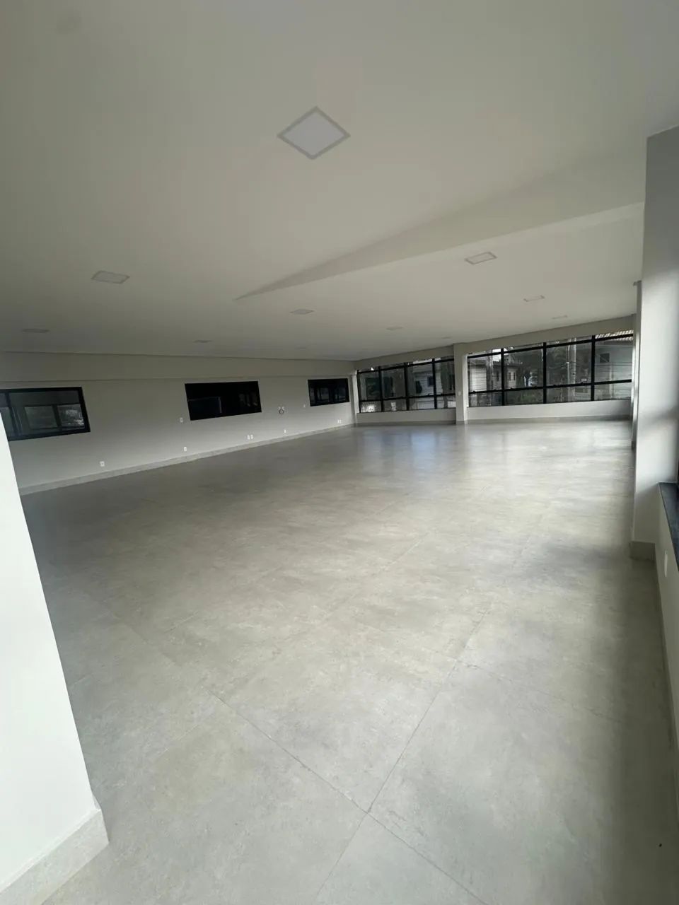Aluga-se sala comercial - Centro de Luziânia-GO - Foto 5
