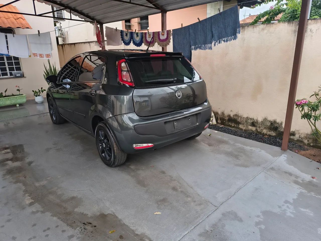 Fiat Punto Attractive 1.4 Fire Flex 8V 5P 2014 - Foto 2