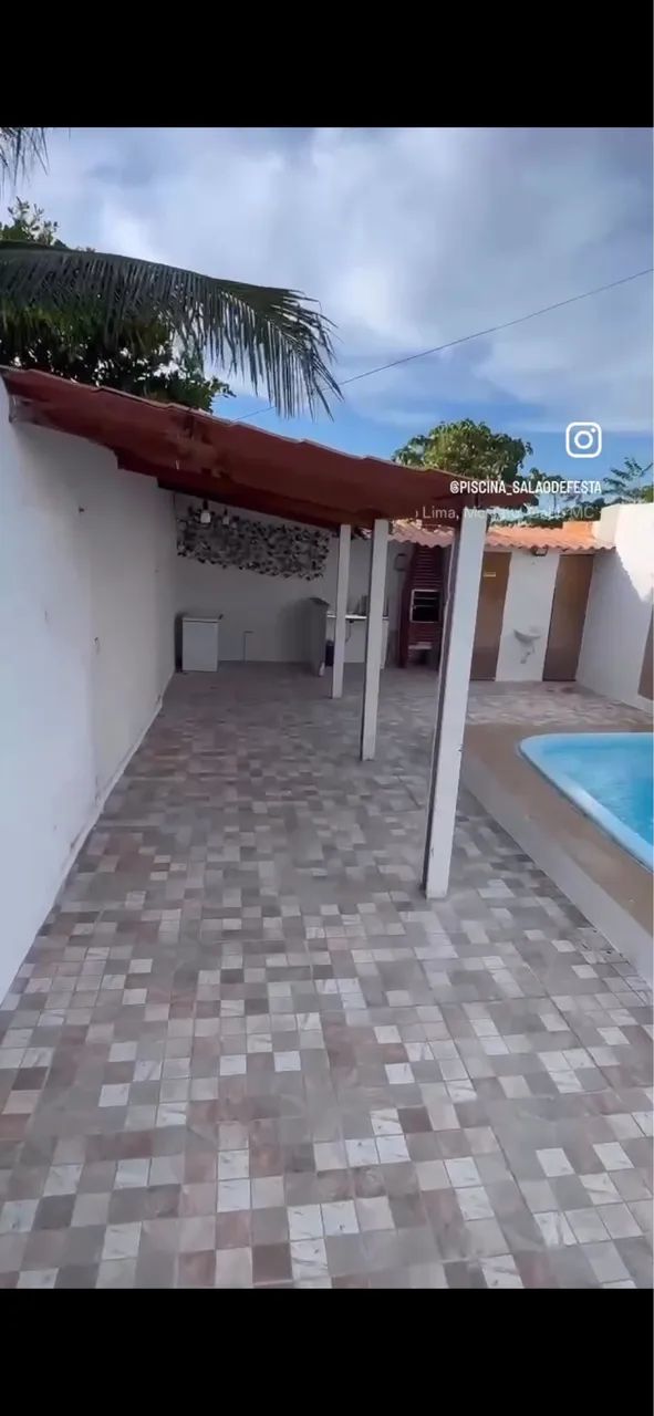 Vendo salão de festa com piscina. 
