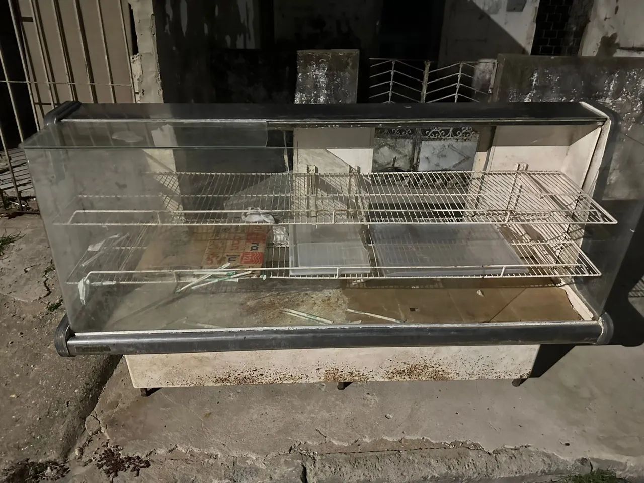 Prateleira pra vender rápido aceito a menos