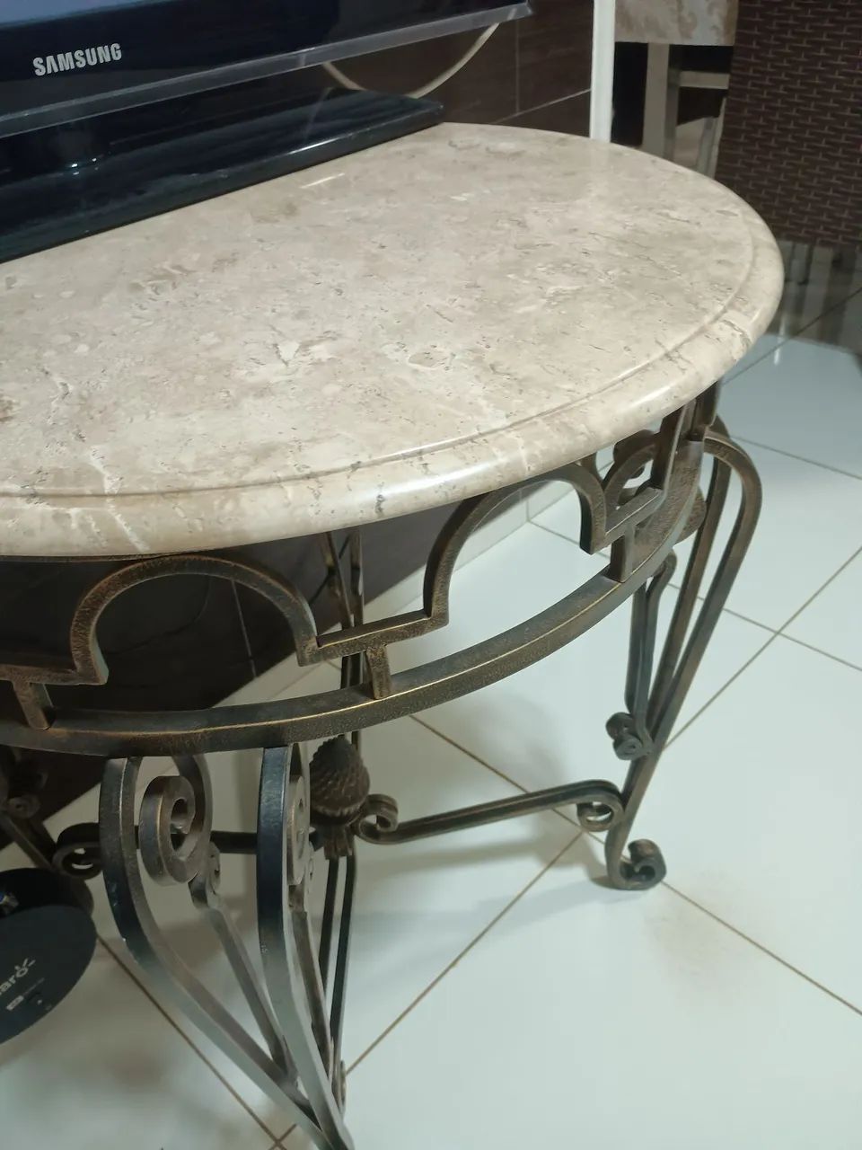 Mesa de canto! Baixou o valor!!! - Foto 3