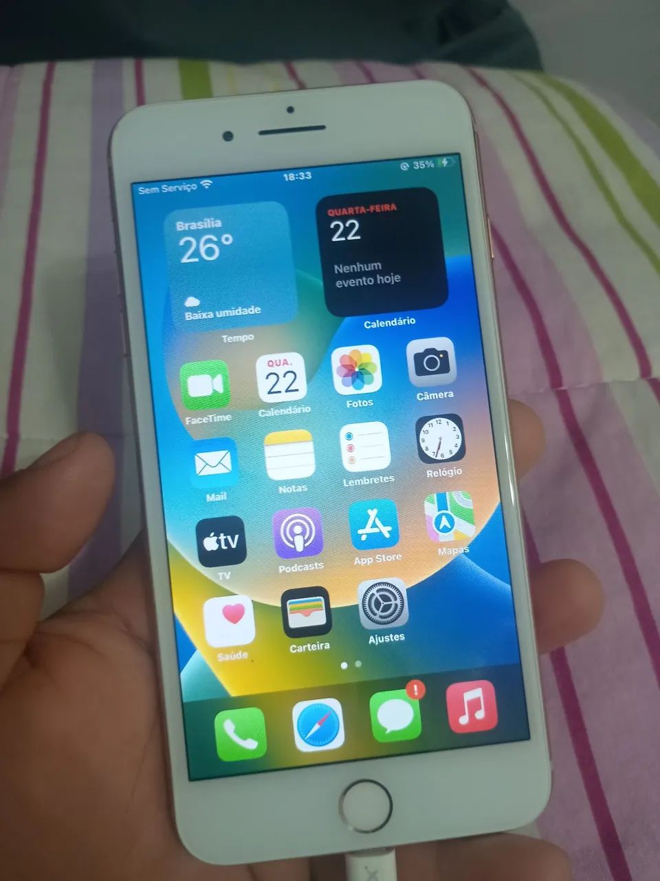 Vendo ou troco iPhone 8 plus  - Foto 4