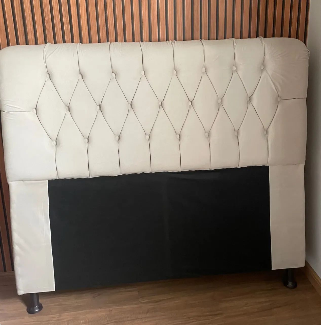 Cabeceira de cama de casal