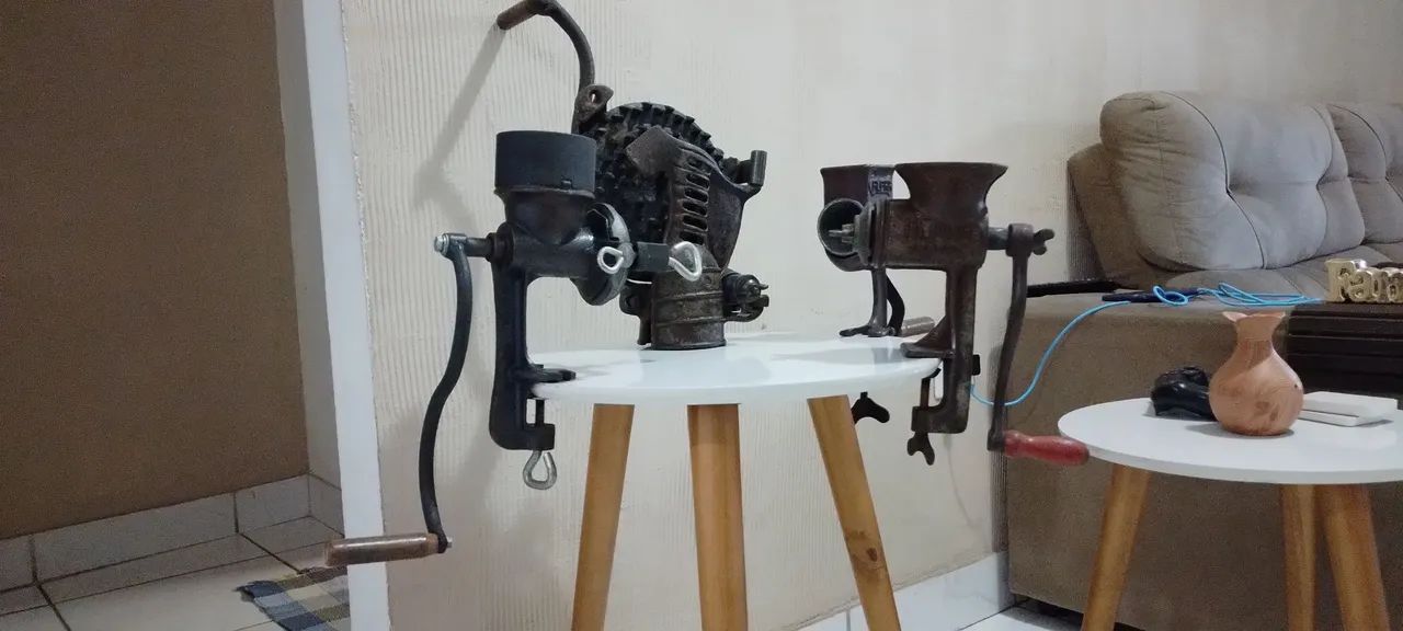 Conjunto de 4 moedores antigos 