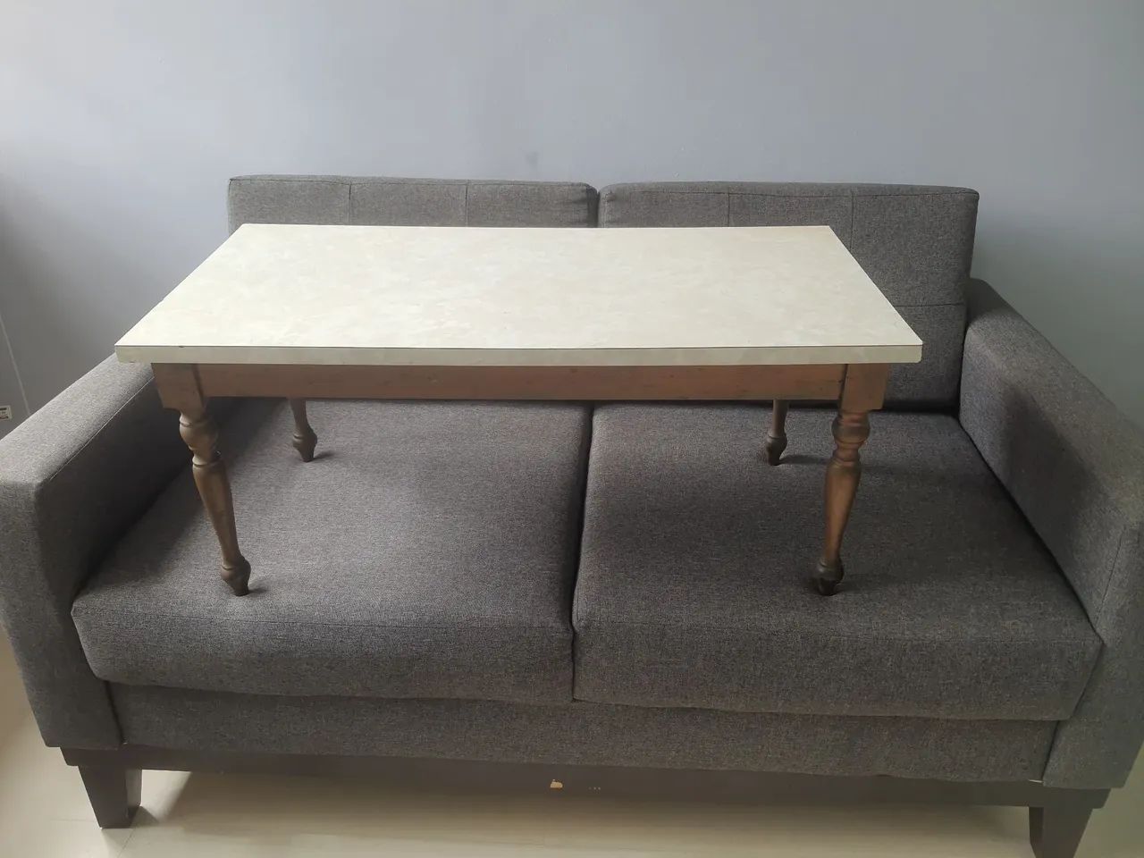 MESA DE CENTRO ANTIGA