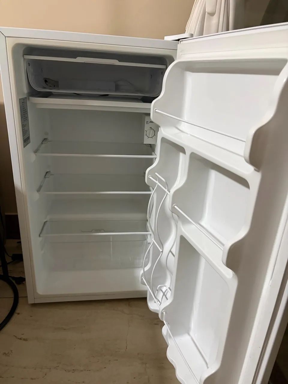 Frigobar Midea 93 L   - Foto 3