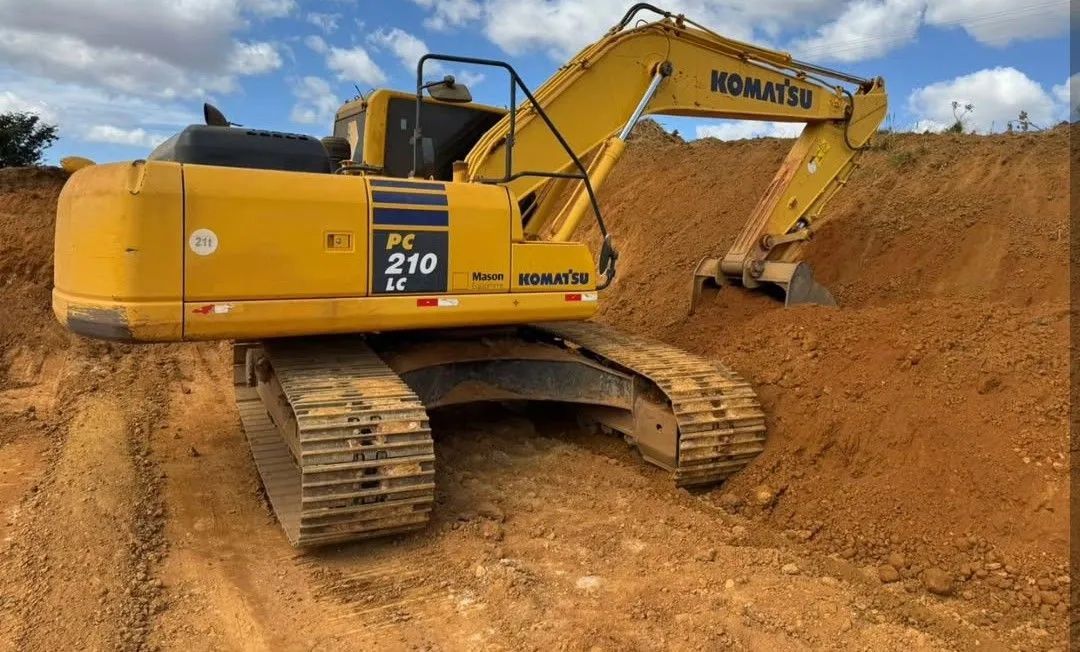 Escavadeira Komatsu