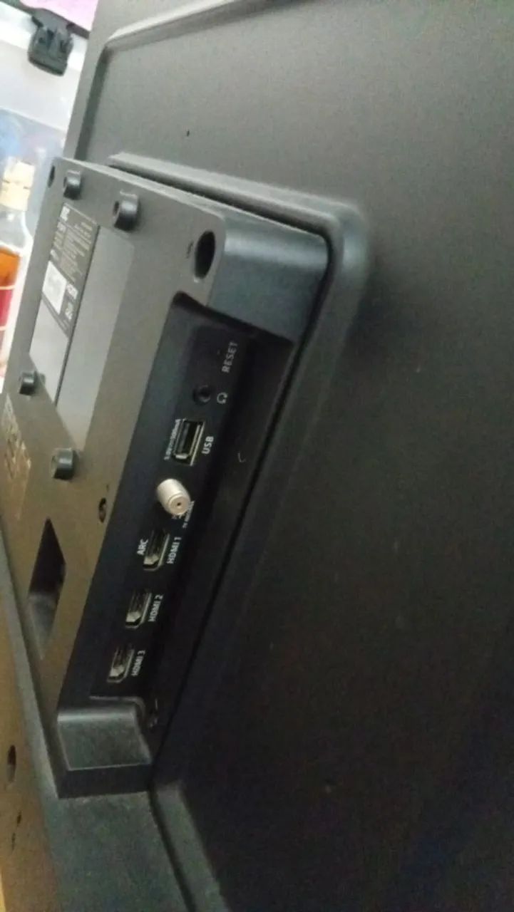 TV Smart 30 polegadas com Roku TV,Comando de Voz,,HDMI,,USB,Wi-Fi e Conversor Digital - Foto 3