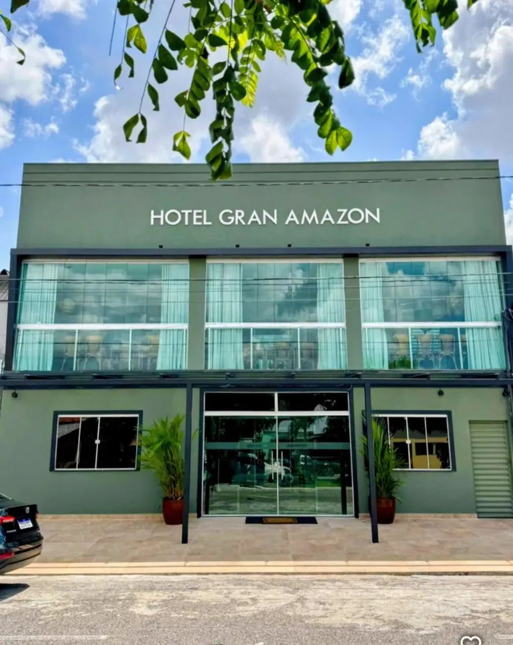 HOTEL NA JÚLIO CÉSAR VENDO A OPERAÇÃO com 10 quartos em Marambaia - Belém - PA