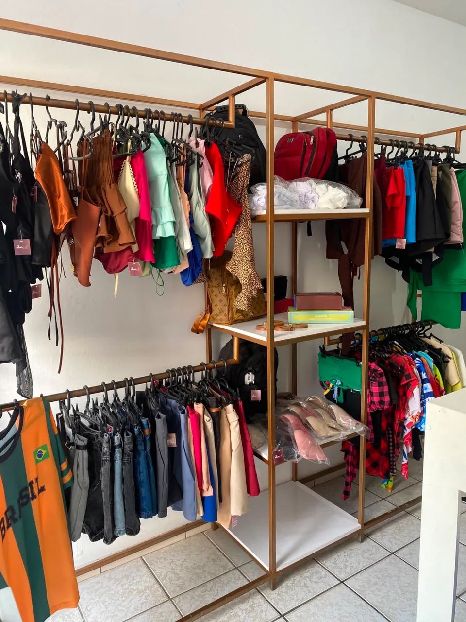 VENDO LOJA DE ROUPA FEMININA  - Foto 4