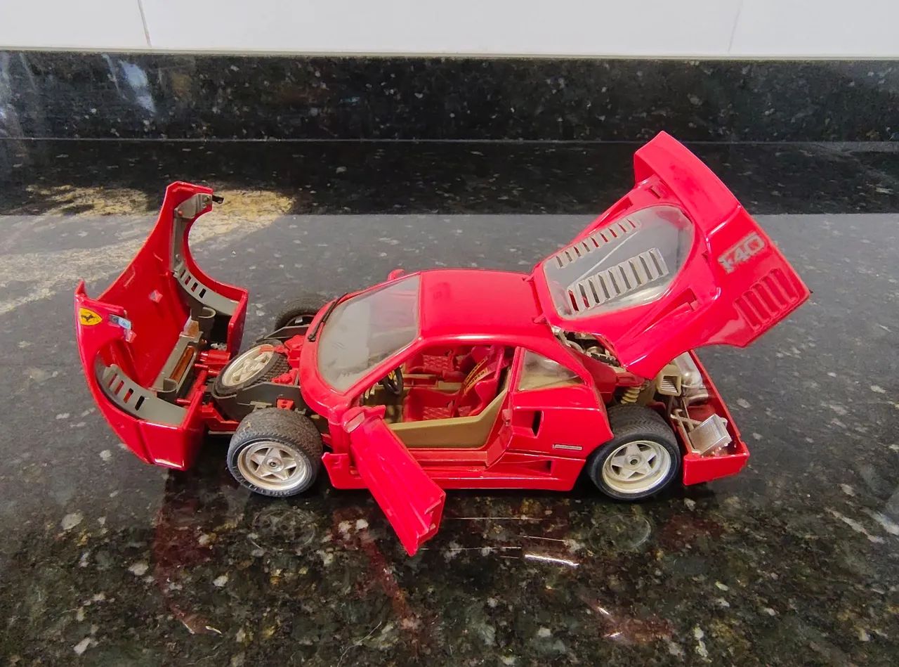Ferrari F40 Burago 1/18 - Foto 5