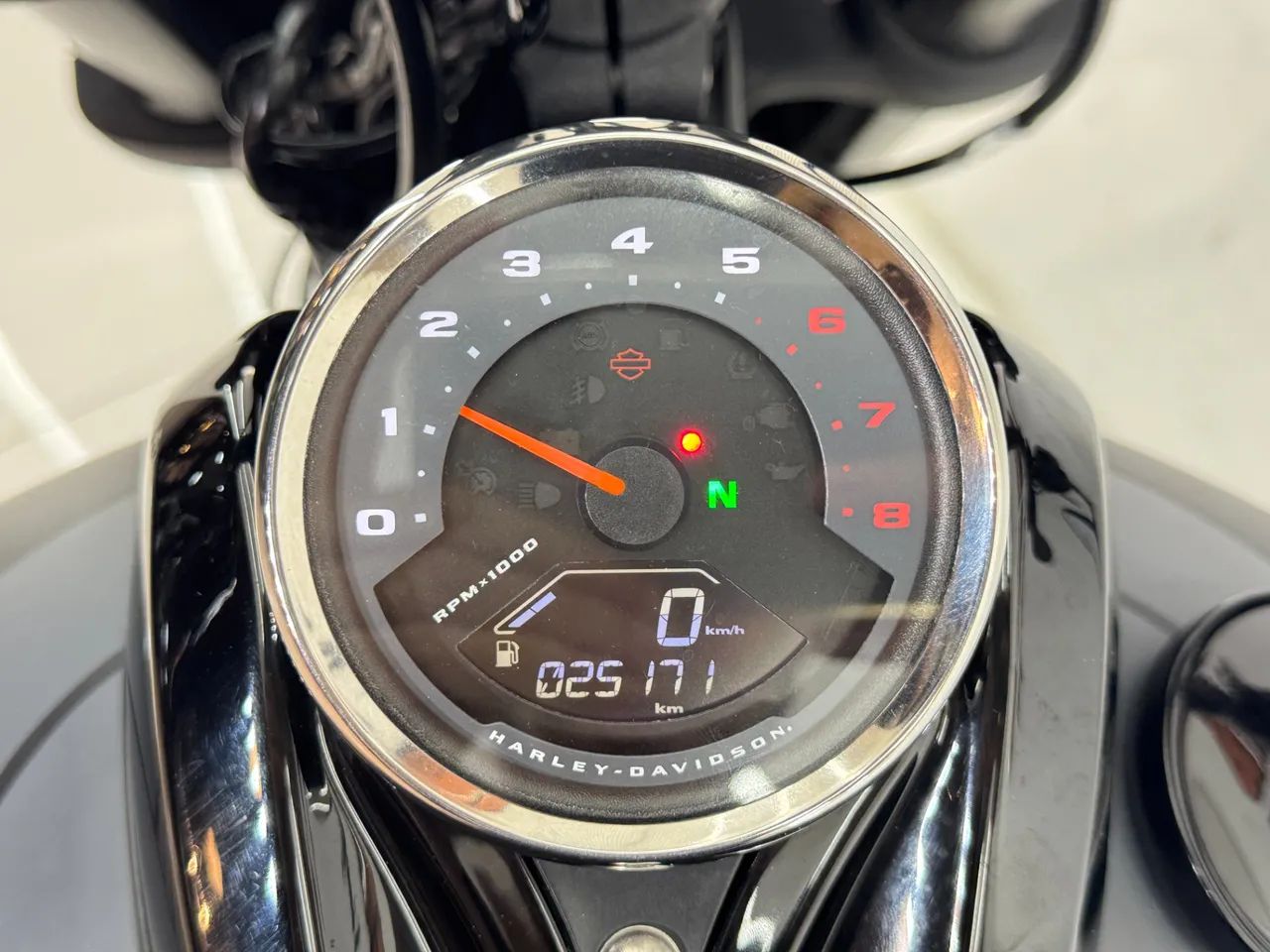 HARLEY-DAVIDSON SOFTAIL FAT BOB 114 - Foto 5